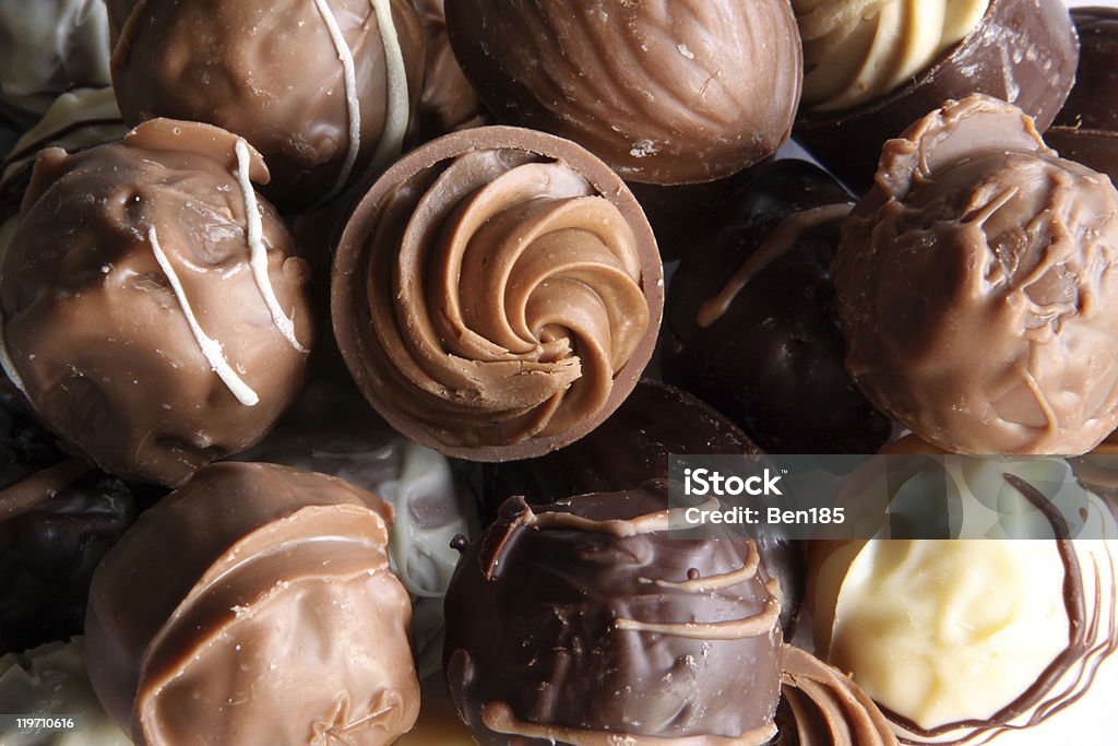 Tartufi al cioccolato - Foto stock royalty-free di Alimentazione non salutare