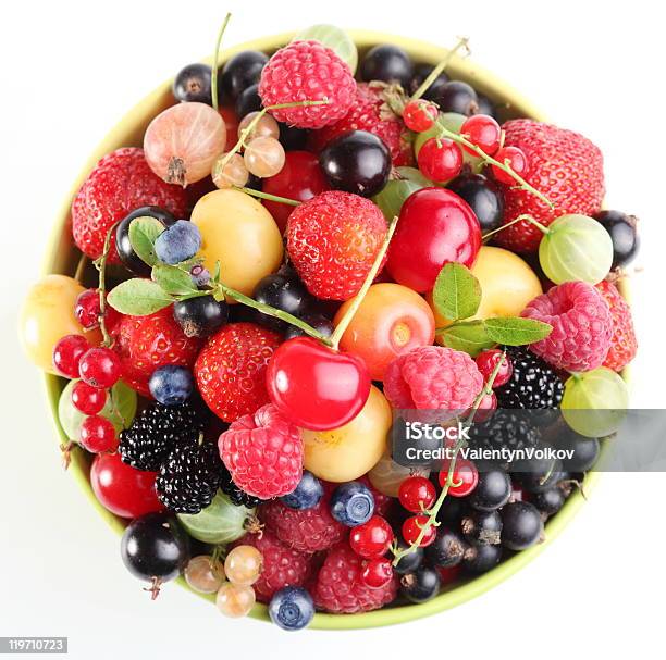 Abundancia De Frutas Foto de stock y más banco de imágenes de Alimento - Alimento, Amarillo - Color, Arándano