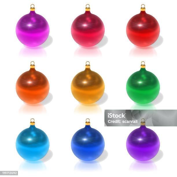 Foto de Conjunto De Bolas De Natal De Cores e mais fotos de stock de Azul - Azul, Bola de Árvore de Natal, Branco