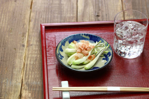 沖縄のエシャロットとかつお節、日本食