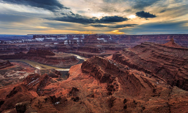 istock Sunset at Dead Horse Point State Park 1197230359
