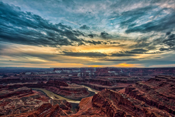 istock Sunset at Dead Horse Point State Park 1197230377
