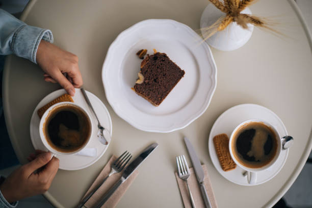 istock Couple At Coffee Shop 1197252295