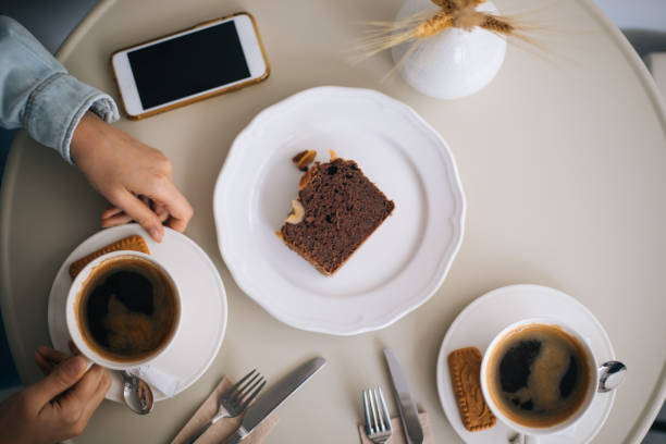 istock Couple At Coffee Shop 1197252309
