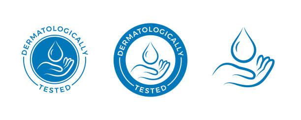 ilustraciones, imágenes clip art, dibujos animados e iconos de stock de etiqueta vectorial probada dermatológicamente con gota de agua y logotipo de la mano. prueba de dermatología, icono dermatólogo clínicamente probado para etiqueta de paquete de productos sin alergias y saludable - dermatología