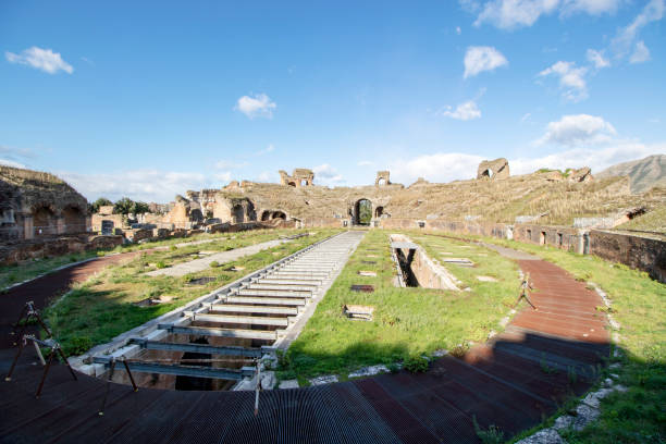amphitheatre - spartacus imagens e fotografias de stock
