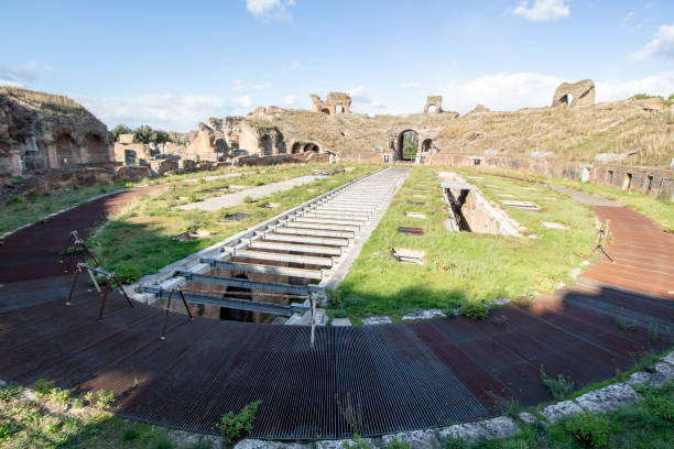 amphitheatre - spartacus imagens e fotografias de stock