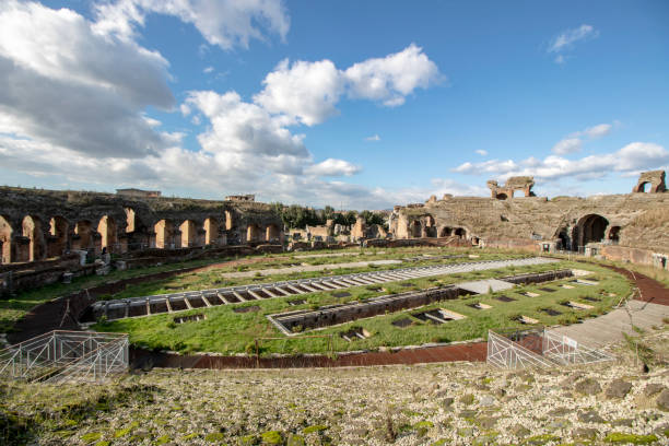 amphitheatre - spartacus imagens e fotografias de stock