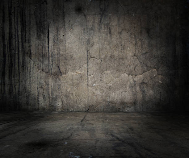 istock old grungy room 1197288328