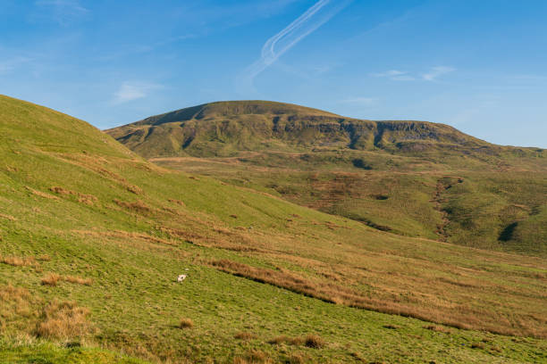 on the b6270 road between birkdale and nateby, cumbria, england - kirkby stephen imagens e fotografias de stock