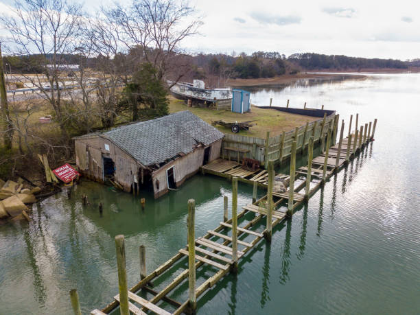 istock dilapidated fishing shack 1197359148
