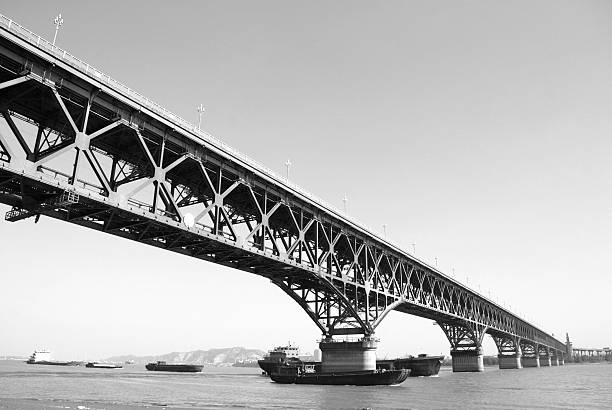 istock Nanking Yangtse River Bridge 119739629