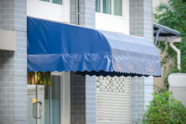 istock Canvas and galvanized awning in front of the building 1197433821