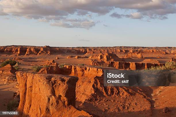 Foto de Noite Em Canyons e mais fotos de stock de Arbusto - Arbusto, Areia, Beleza natural - Natureza