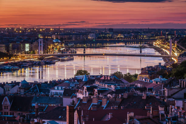 istock Europe capital cities attractions 1197504530