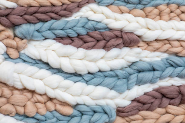 manta grande y suave - twisted yarn fotografías e imágenes de stock