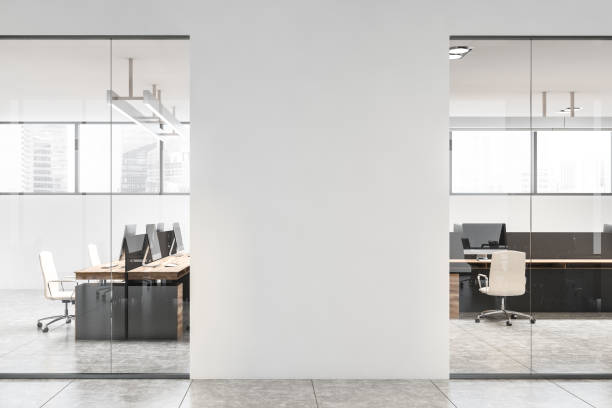 белый офисный интерьер с макетом стены - вестибюль стоковые фото и изображения