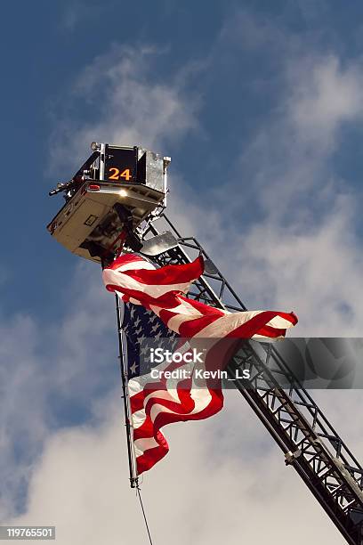 Hommage An September 11 911 Stockfoto und mehr Bilder von Terroranschläge vom 11. September 2001 - Terroranschläge vom 11. September 2001, World Trade Center - Manhattan, Feuer