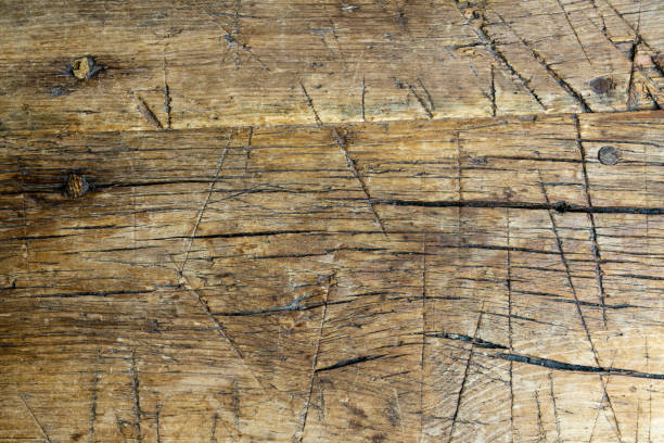 傷や爪で素朴な茶色の木の表面の水平ビューを閉じます - wood rustic close up nail ストックフォトと画像