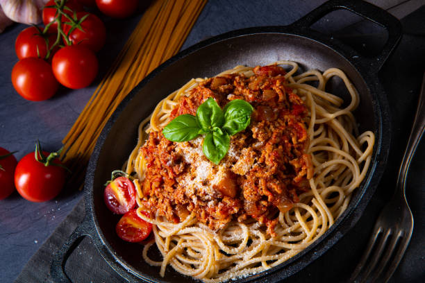 istock wholegrain spaghetti with tomato sauce and minced meat 1197770717