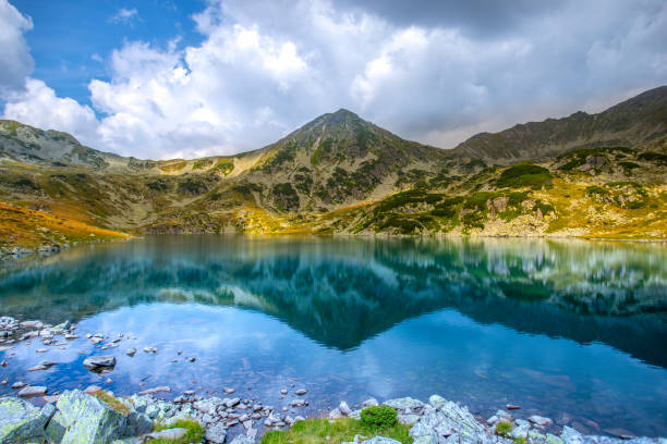istock View in retezat Mountains 1197790095