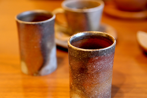 Drink tea with Bizen ware