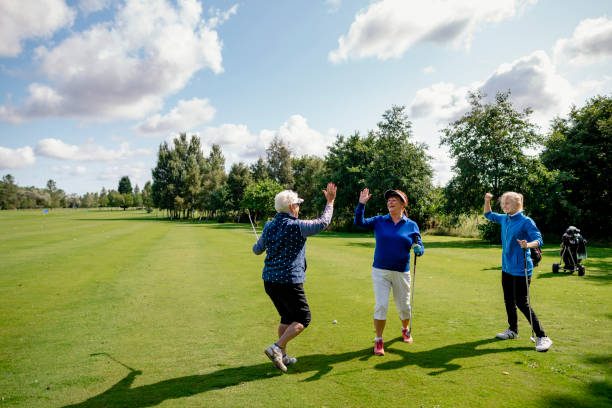 chócalas - retirement golfer happiness relaxation fotografías e imágenes de stock