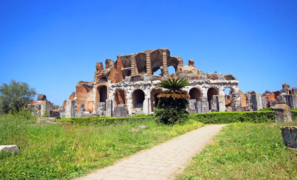 santa maria capua vetere amphitheater in capua city, italy - 5548 imagens e fotografias de stock