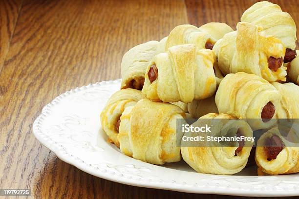 Maiale In Coperte - Fotografie stock e altre immagini di Croissant - Croissant, Insaccato, Piccolo