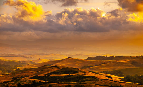 istock Evening with dramatic cloudscape in Tuscany, Italy 1197930090