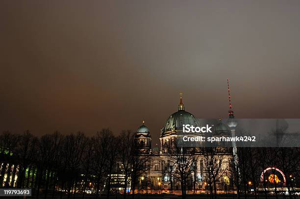 Torre De Televisión De Berlín Foto de stock y más banco de imágenes de Alexanderplatz - Alexanderplatz, Berlín, Catedral de Berlín