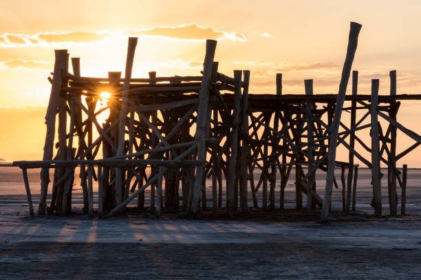 urmia salt lake sun iran polacy - lake urmia zdjęcia i obrazy z banku zdjęć