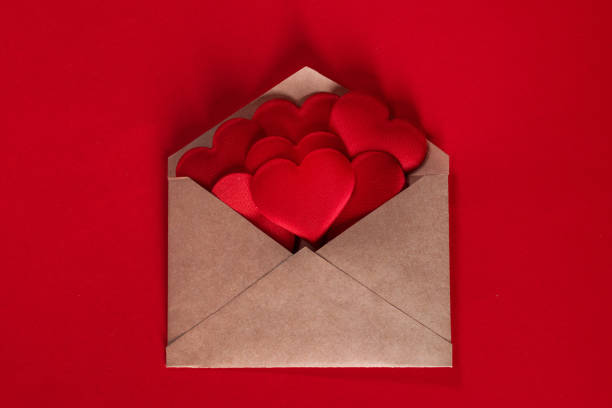 istock Valentine day love letter 1198015652