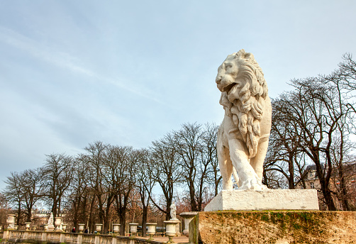 marble statue of lion in the park