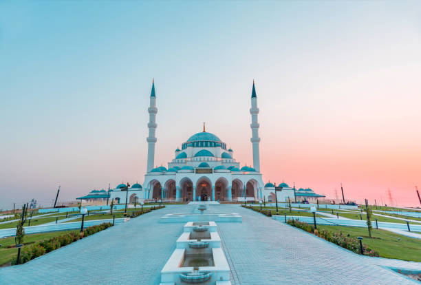 istock Sharjah Mosque beautiful sunset 1198022754