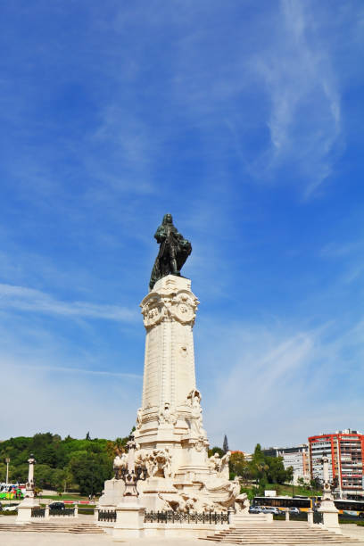 istock The monument to the king-conqueror 1198057355