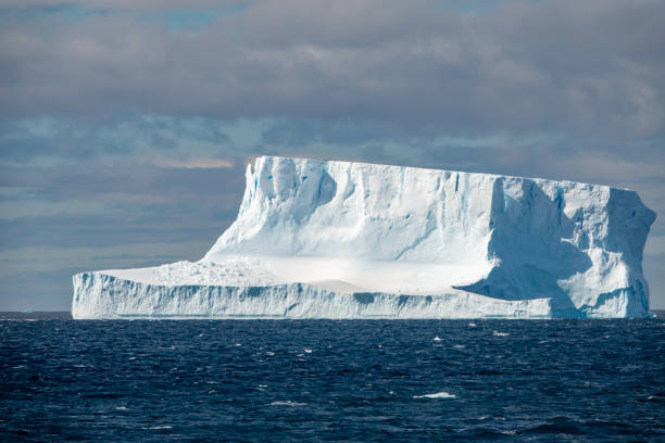 istock Scenic view of the Antarctic peninsula 1198105190