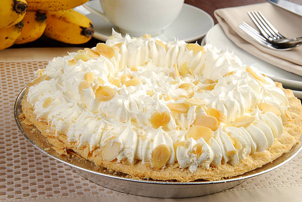 istock Delicious banana cream pie 119812139