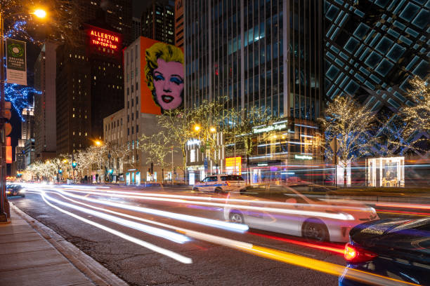 michigan avenue - marilyn monroe fotografías e imágenes de stock