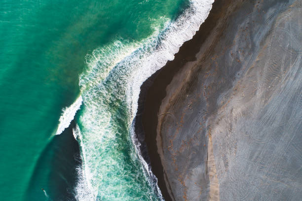 istock Textured effect of waves breaking on bank. 1198164772