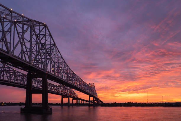 istock Mississippi Sunrise 1198173310