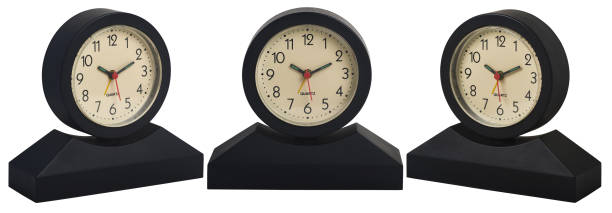 tabela kwarcowy budzik różne kąty widzenia ustawione izolowane - table time clock clock face zdjęcia i obrazy z banku zdjęć