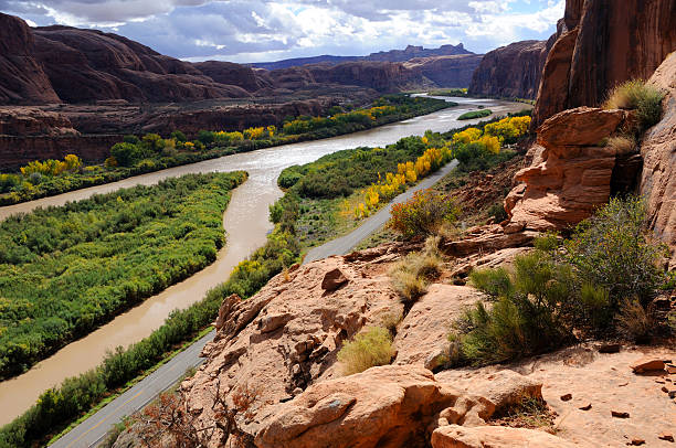 Moab Portal vista para o Rio Colorado - foto de acervo