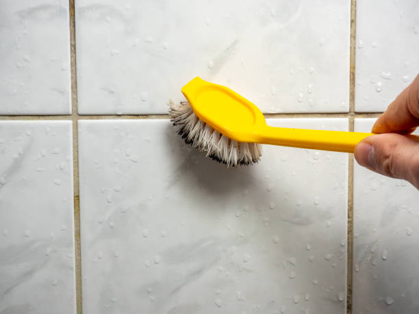 istock Cleaning the joint mold on the tiles 1198238976