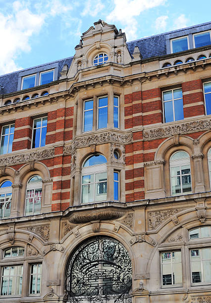 istock Traditional London house 119826107
