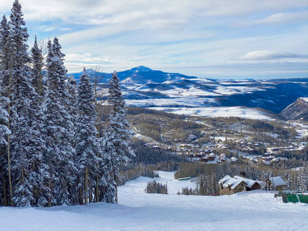 istock Ski resort Colorado USA 1198279356