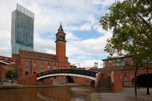 istock Canal and  bridge in Manchester, England 119828745