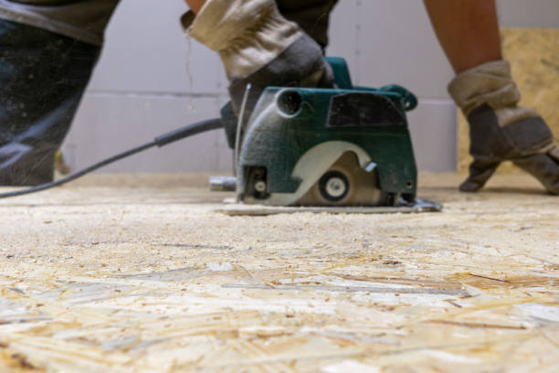 istock Close-Up Of A Carpenter Using A Circular Saw 1198295648