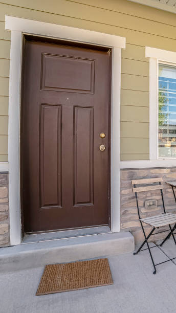 istock Vertical frame Small table and chairs on exterior patio 1198318859