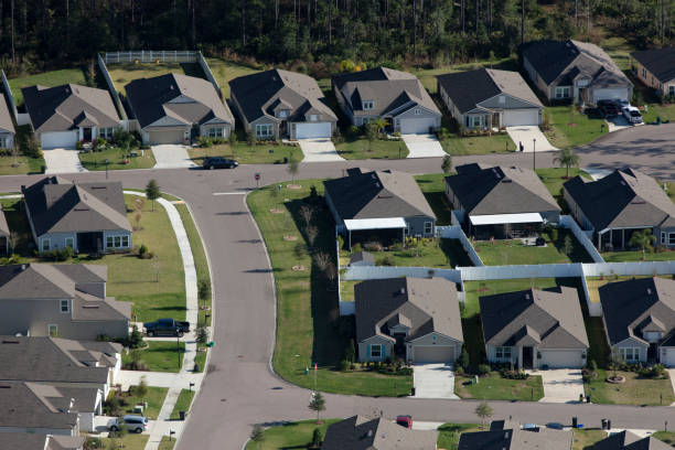 istock Living in Florida 1198334091